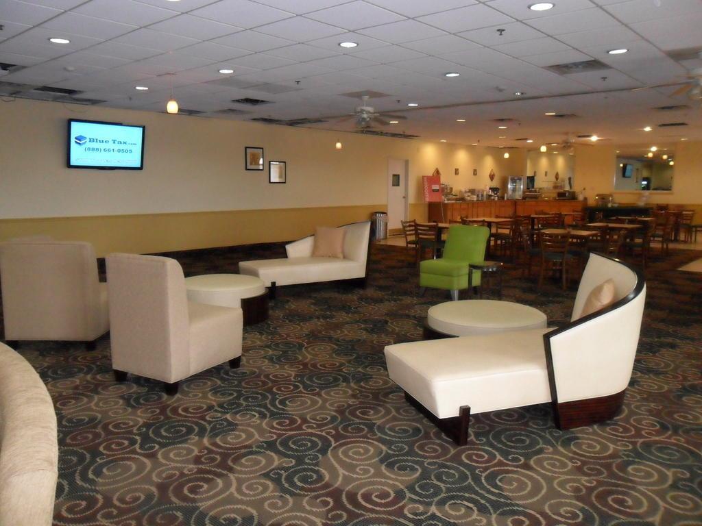 Quality Inn & Suites Winter Park Village Area Orlando Extérieur photo