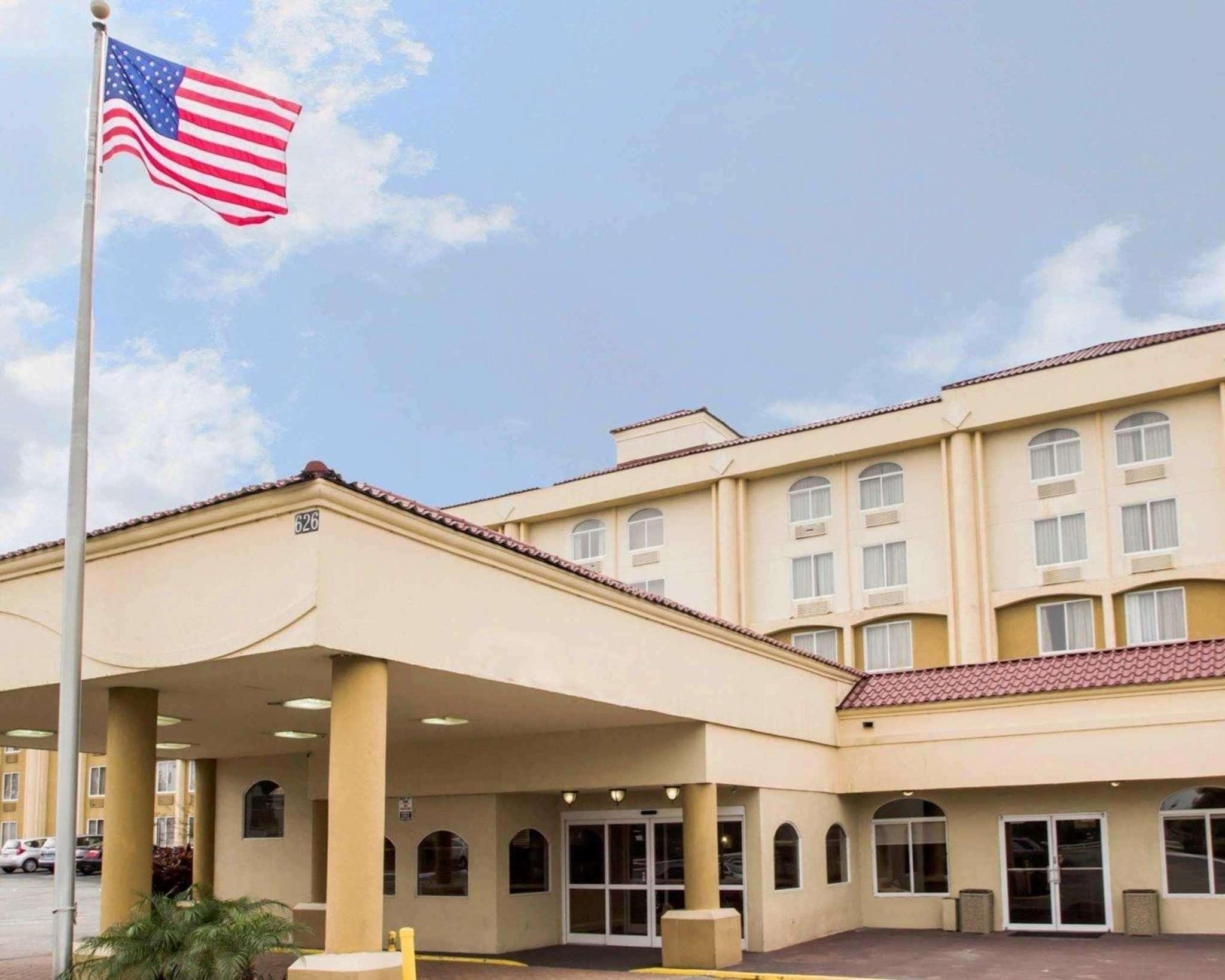 Quality Inn & Suites Winter Park Village Area Orlando Extérieur photo